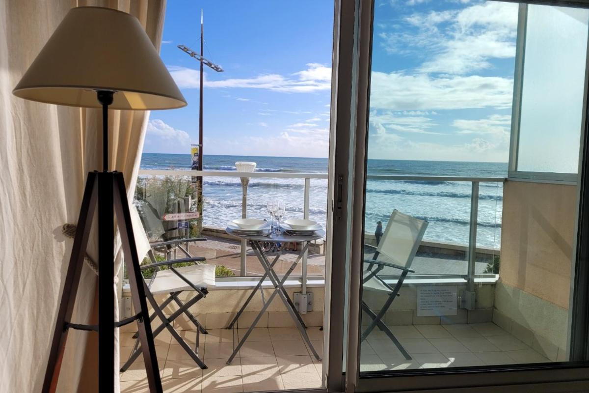 Studio Sur Le Remblai Des Sables Dolonne Les Sables-dʼOlonne Εξωτερικό φωτογραφία